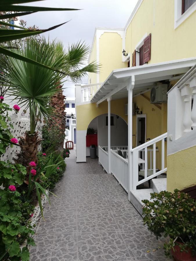 Christina Pension Karterados  Exterior foto